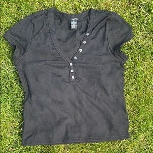 Rue21 Black Fitted Cap Sleeve Tee